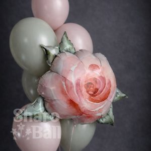 Фонтан с цветком